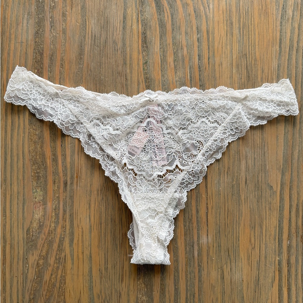 NWT 2023 Victoria's Secret DREAM ANGELS White Lace Sheer Bow Thong Panty Large